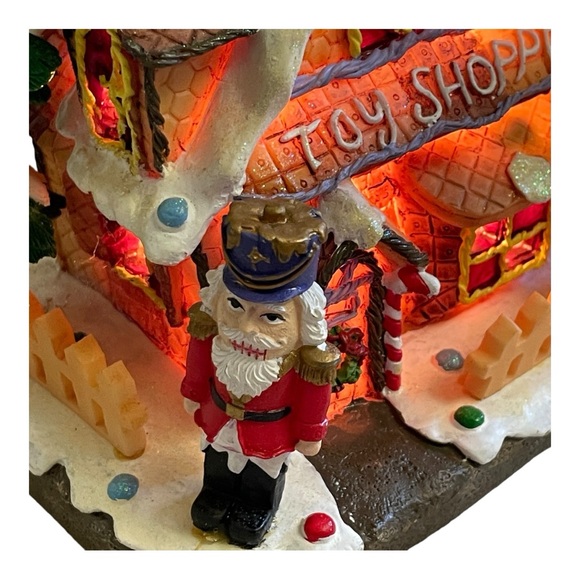 Illuminated Gingerbread Toy Shoppe House Of Lloyd Christmas Around The World VTG - Picture 3 of 12